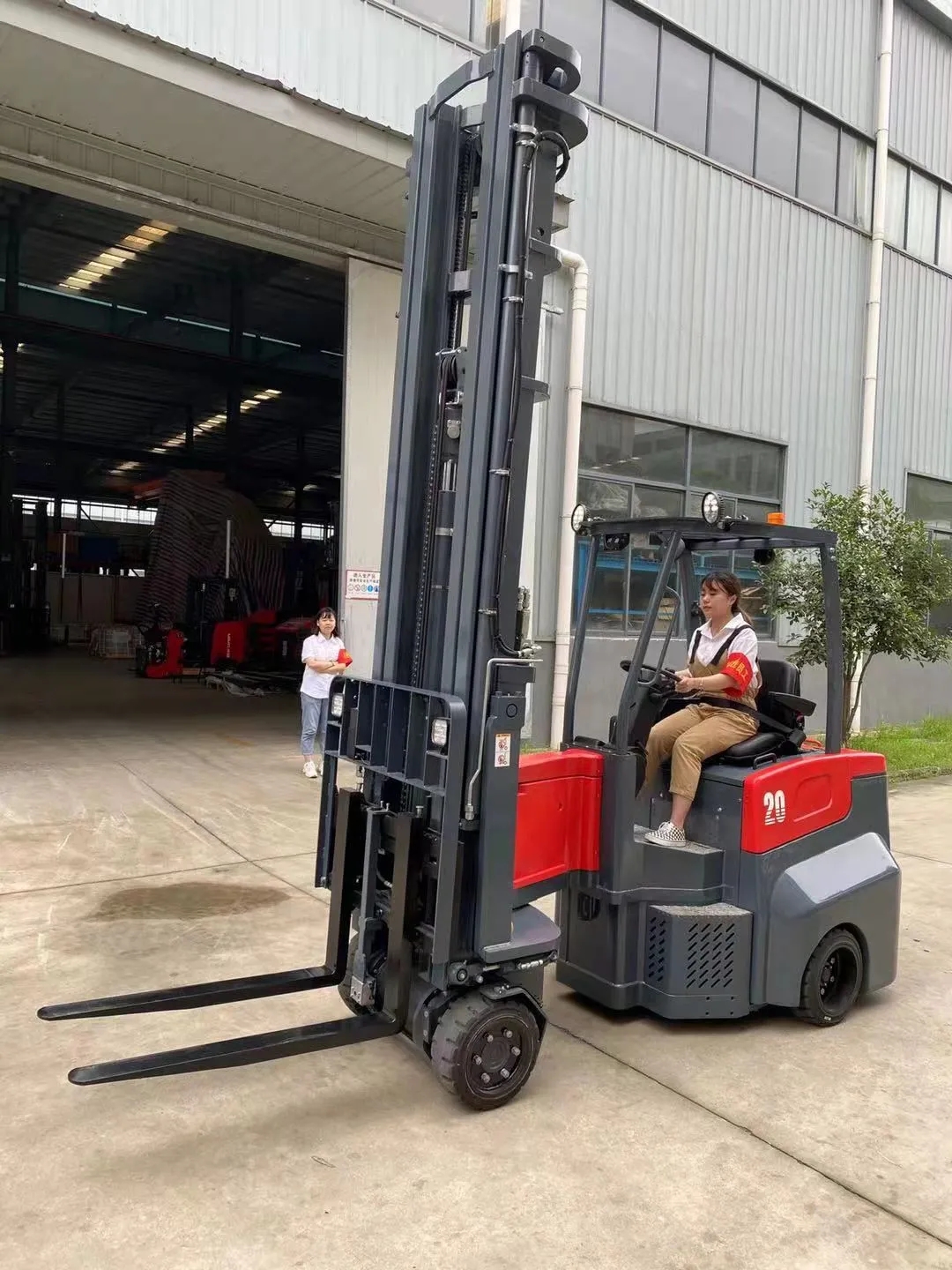 2.webp.jpg 2.webp.jpg