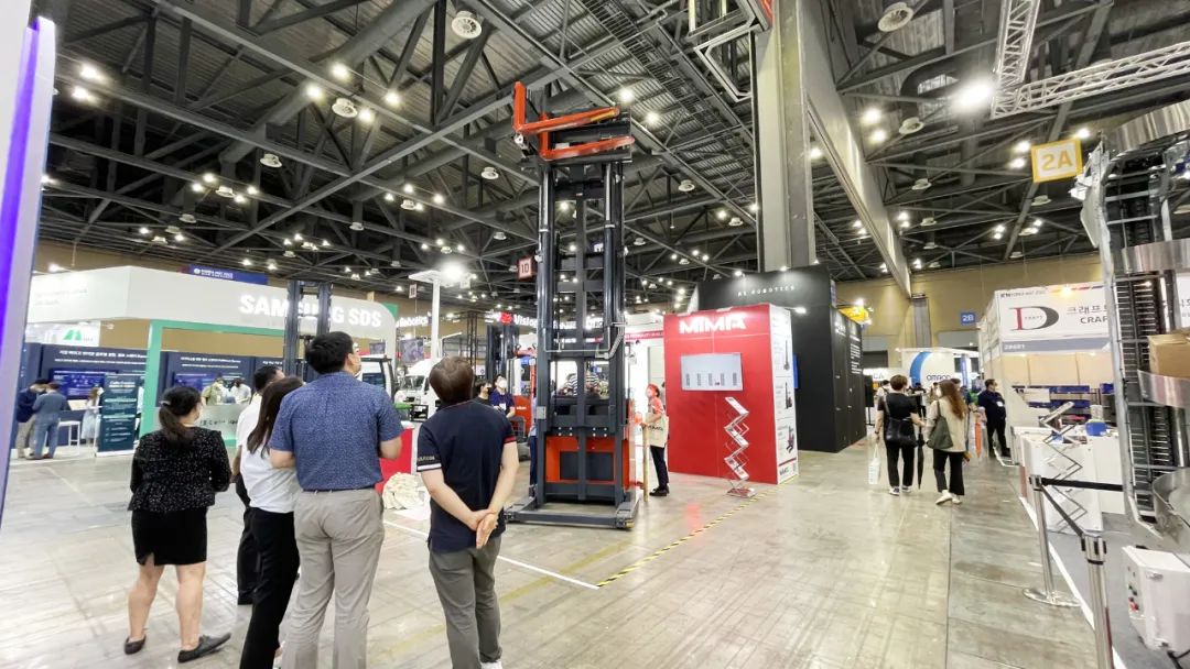 米瑪電動(dòng)叉車韓國物流展.jpg 米瑪電動(dòng)叉車韓國物流展.jpg