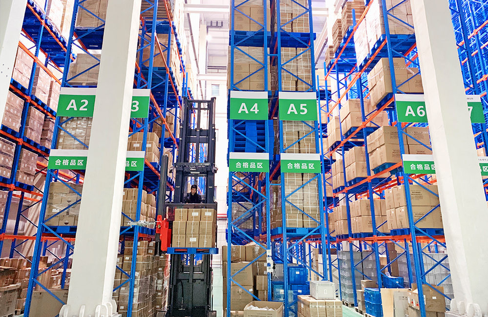 米瑪MiMA窄巷道三向叉車.jpg 米瑪MiMA窄巷道三向叉車.jpg