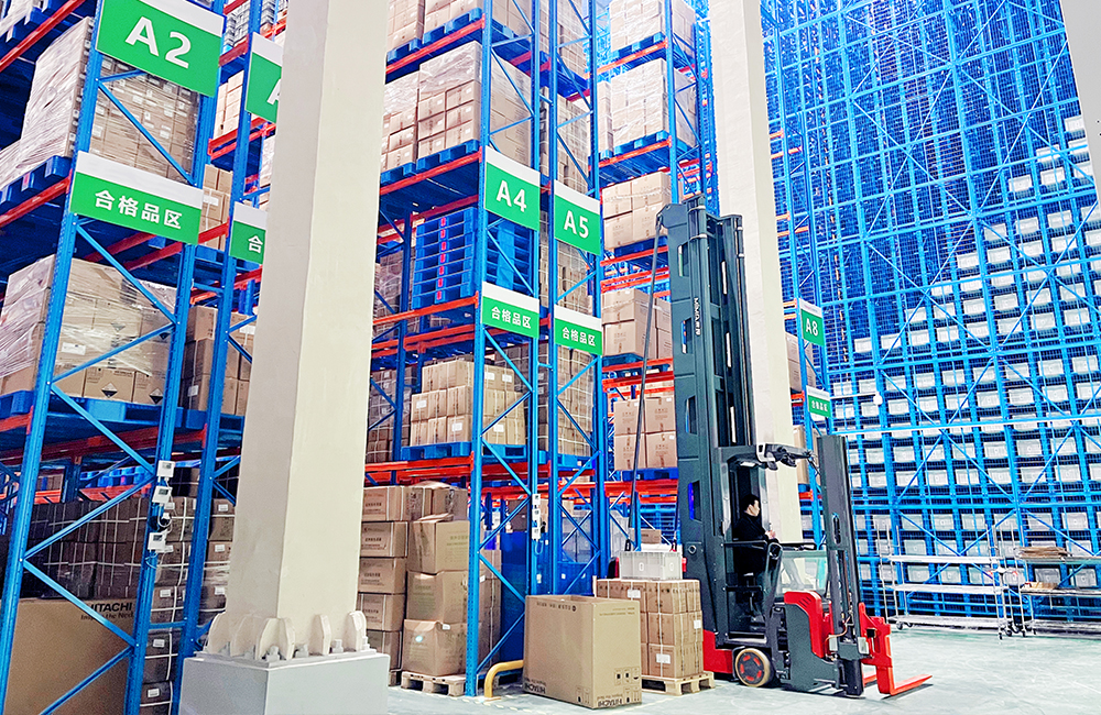 米瑪MiMA三向電動叉車.jpg 米瑪MiMA三向電動叉車.jpg