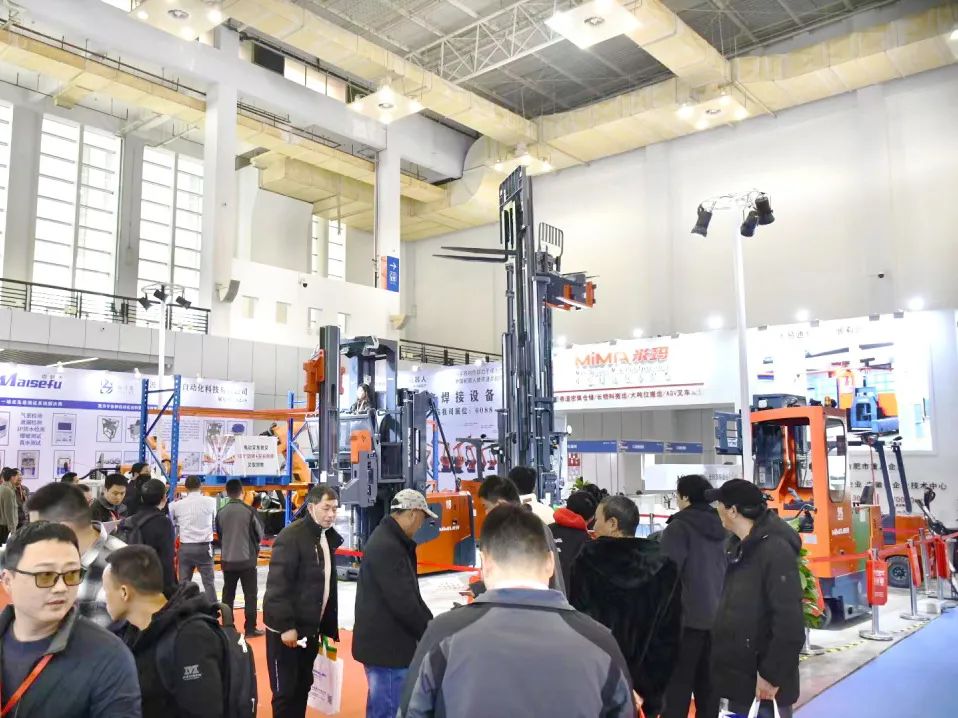 米瑪電動(dòng)叉車(chē)展會(huì)2.jpg